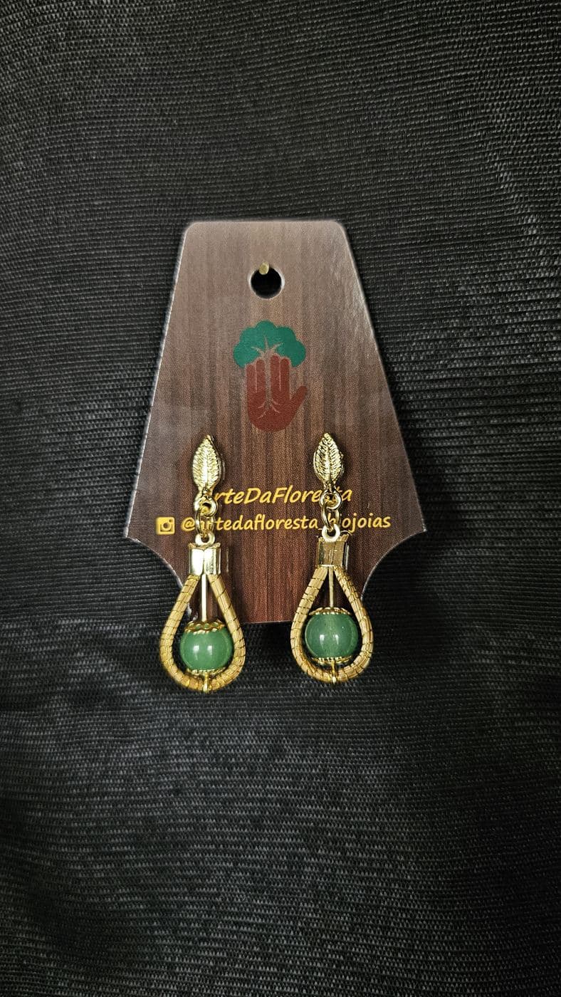 Brinco Pendente Balãozinho com Pedra Quartzo Verde